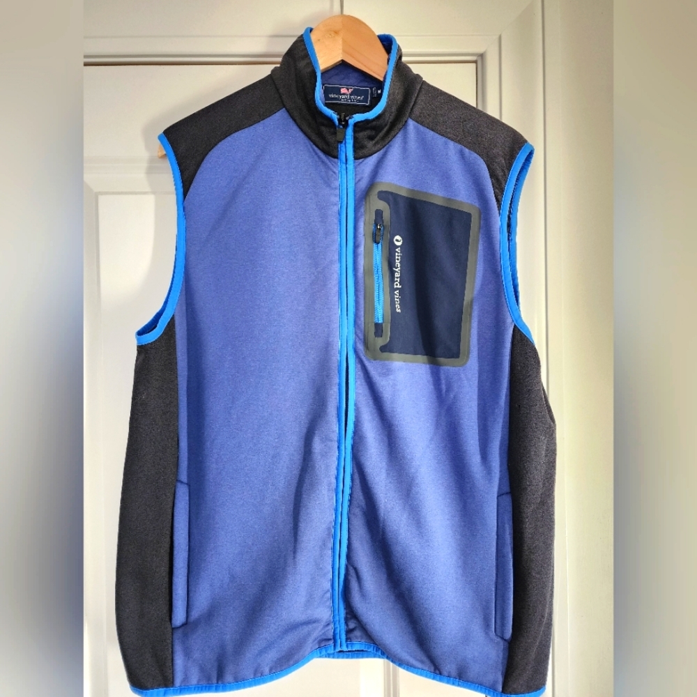 Vineyard vines performance vest